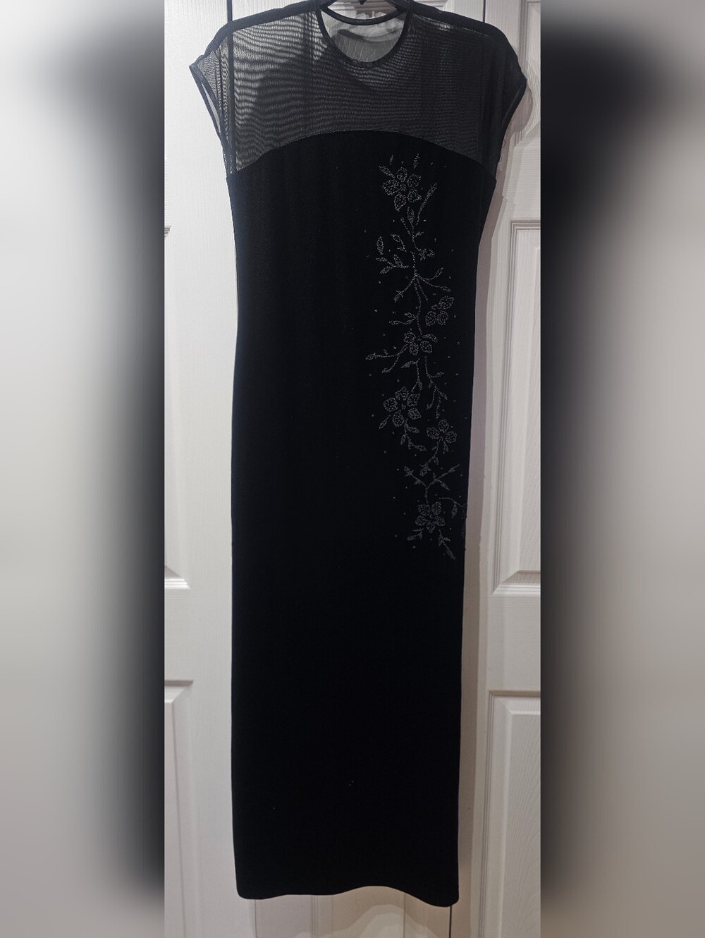 Jeffrey & Dara Evening Black Dress with Silver Floral Embellishment Size 10